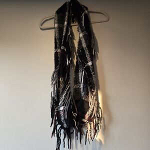 Black & White Plaid Fringe Scarf